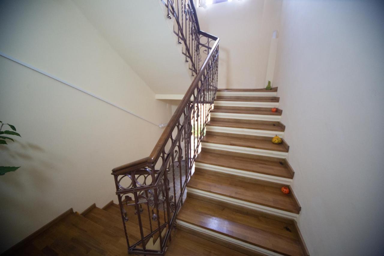 בראשוב Happy Mood Apartments מראה חיצוני תמונה